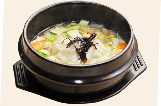 Soupe aux raviolis + un bol de riz blanc